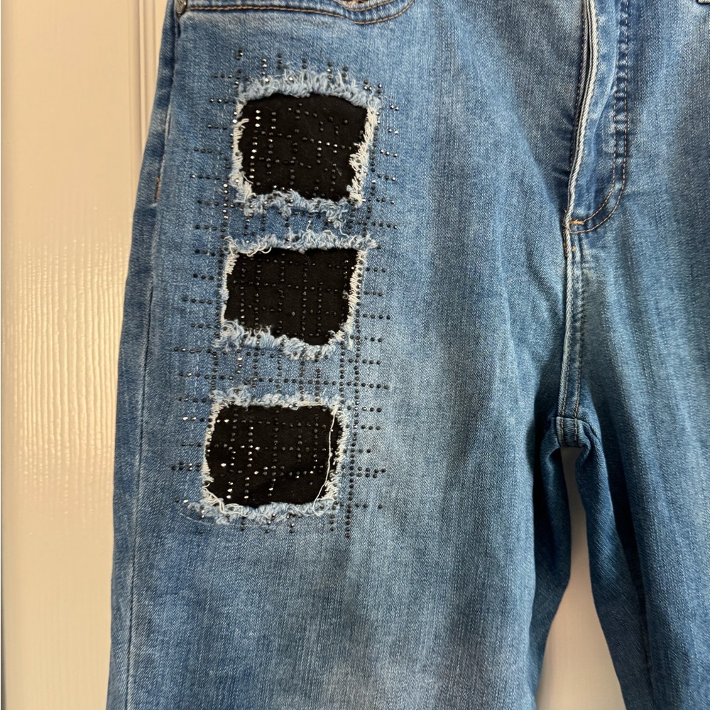 Joseph Ribkoff Rhinestone & Patch Work Cropped Jeans - Picture 3 of 7